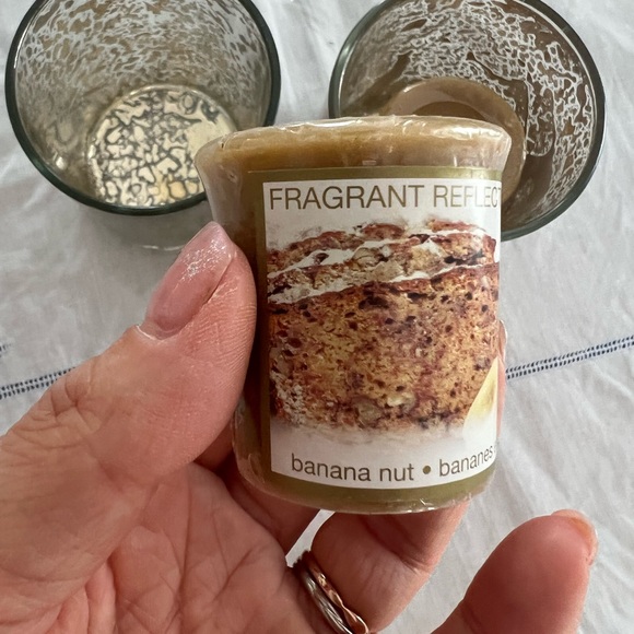 🆕 2 golden candles holders with candles - Picture 5 of 7